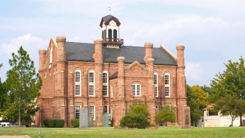 Xecutive Inn and Suites image 17